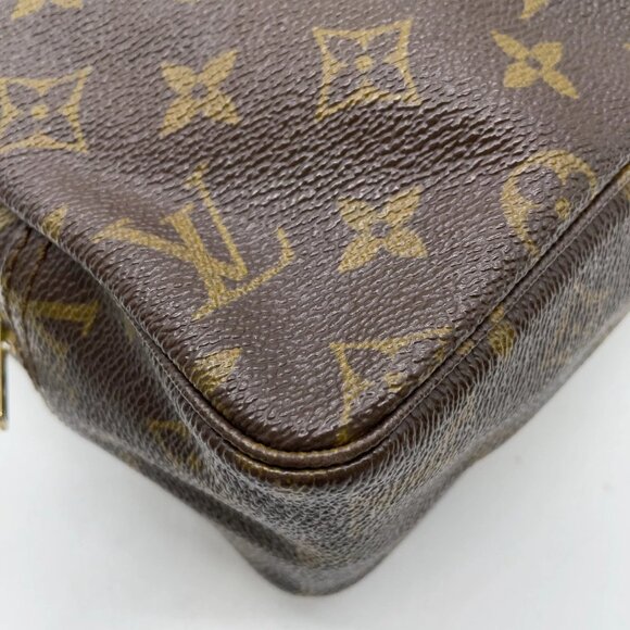 Authentic Louis Vuitton Monogram Trousse Toilette 28 Clutch Bag LC186-121525 - Picture 11 of 16
